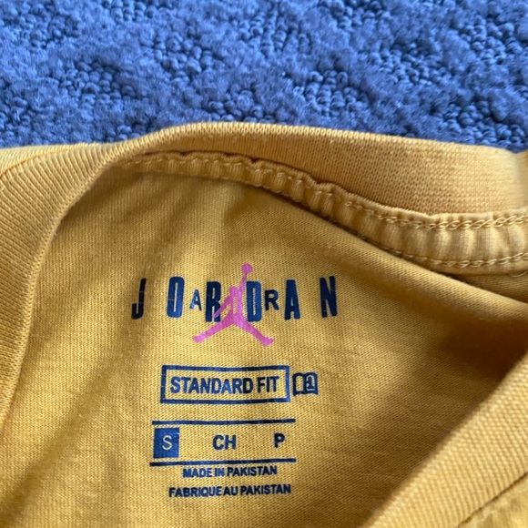 Golden Yellow Jordan tight tee - Picture 3 of 3